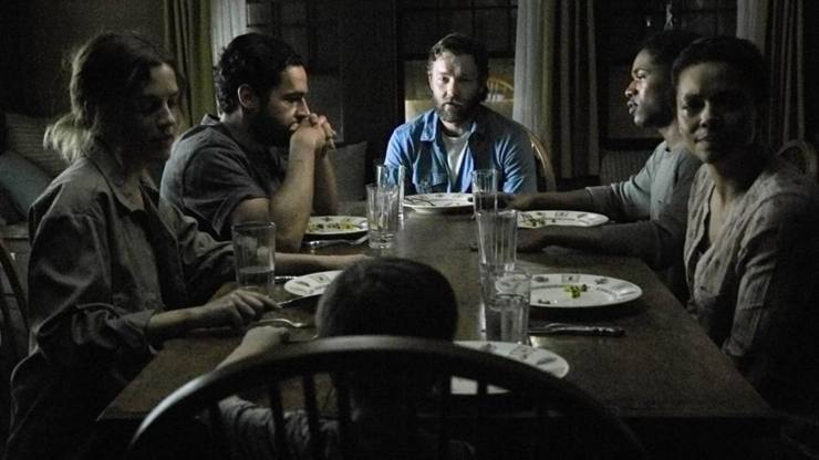 It Comes At Night (2017) Dinner