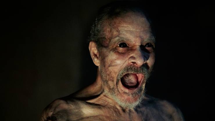 it-only-comes-at-night (1)